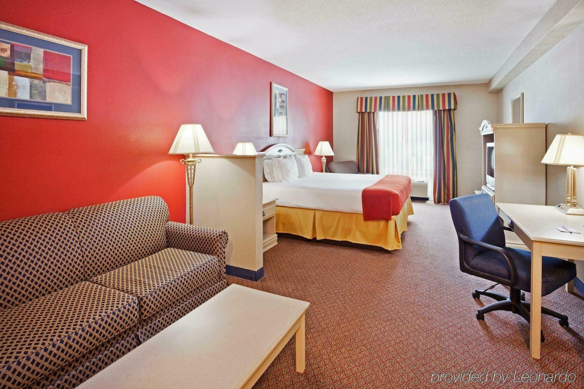 Holiday Inn Express Hotel & Suites London By Ihg Cameră foto